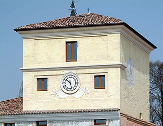 Torre Colombaia mit der Uhr. 