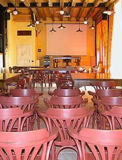 The ample conferences room of Corte Costavecchia